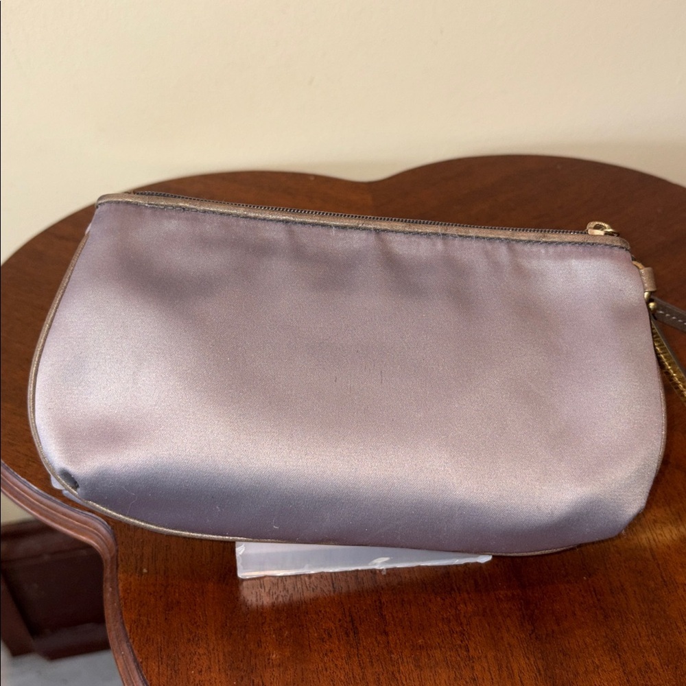 Coach Amanda wristlet vintage 42032 gray satin/gray leather trim/piping excellen - Picture 7 of 11